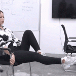 Chỉ với một chiếc ghế tựa, giảm cân chưa bao giờ dễ dàng hơn thế